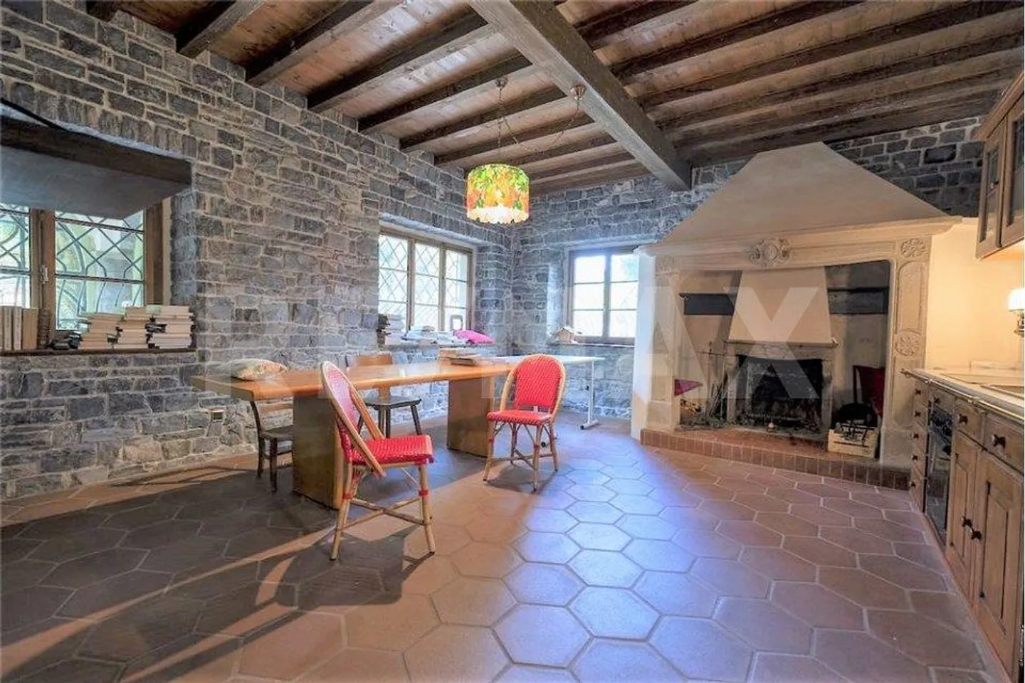 Villa de grande valeur avec parc et court de tennis - Photo 3 sur 12