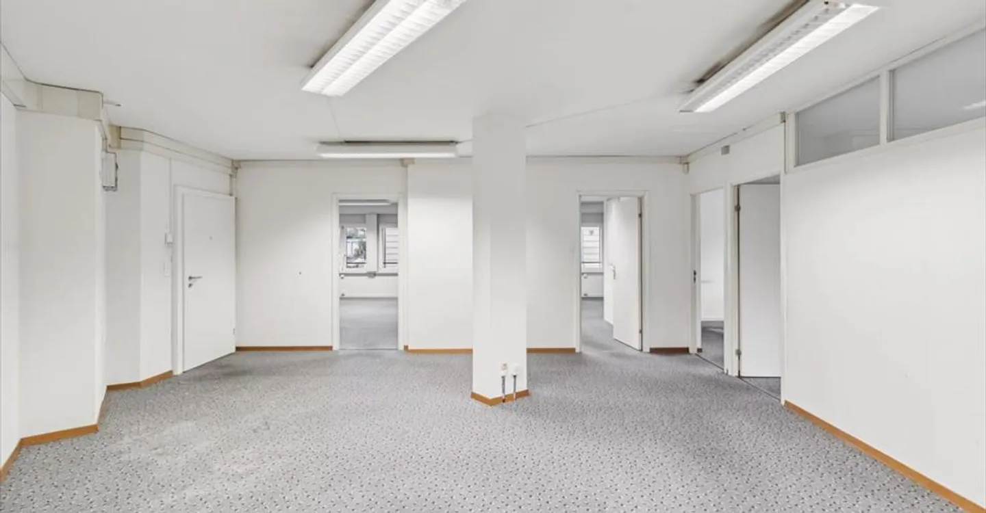 Mischgenutztes Gebäude mieten - Foto 11 von 13