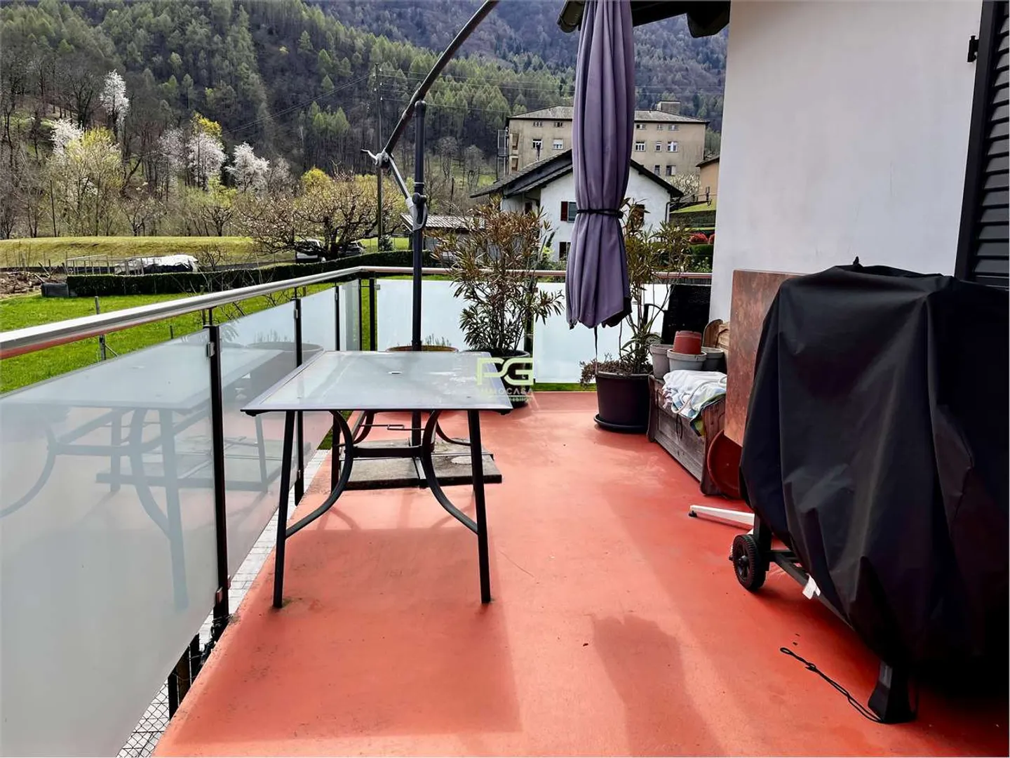 Bella casa bifamiliare a Roveredo GR - Foto 9 di 12