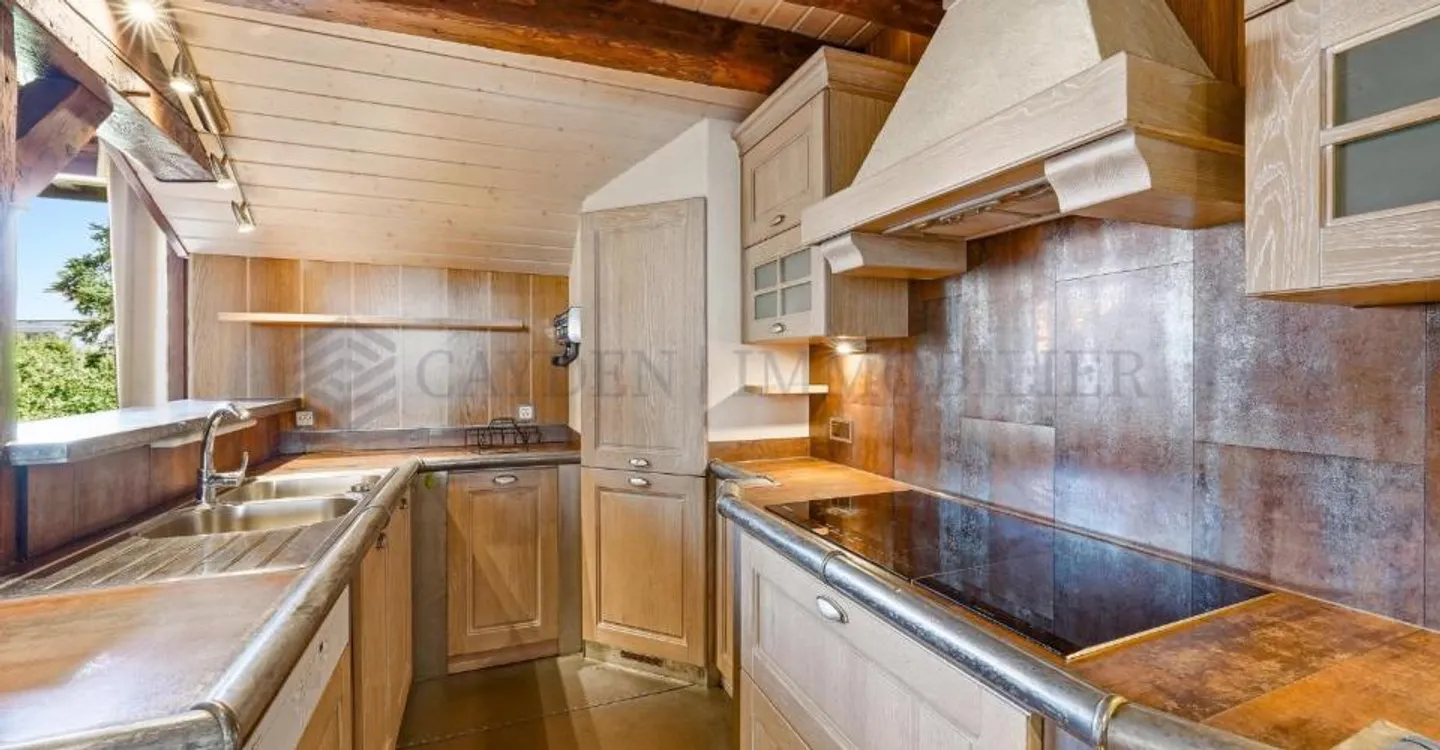 Esclusività!! Colpo di fulmine! Casa di villaggio caratteristica - Foto 3 di 7