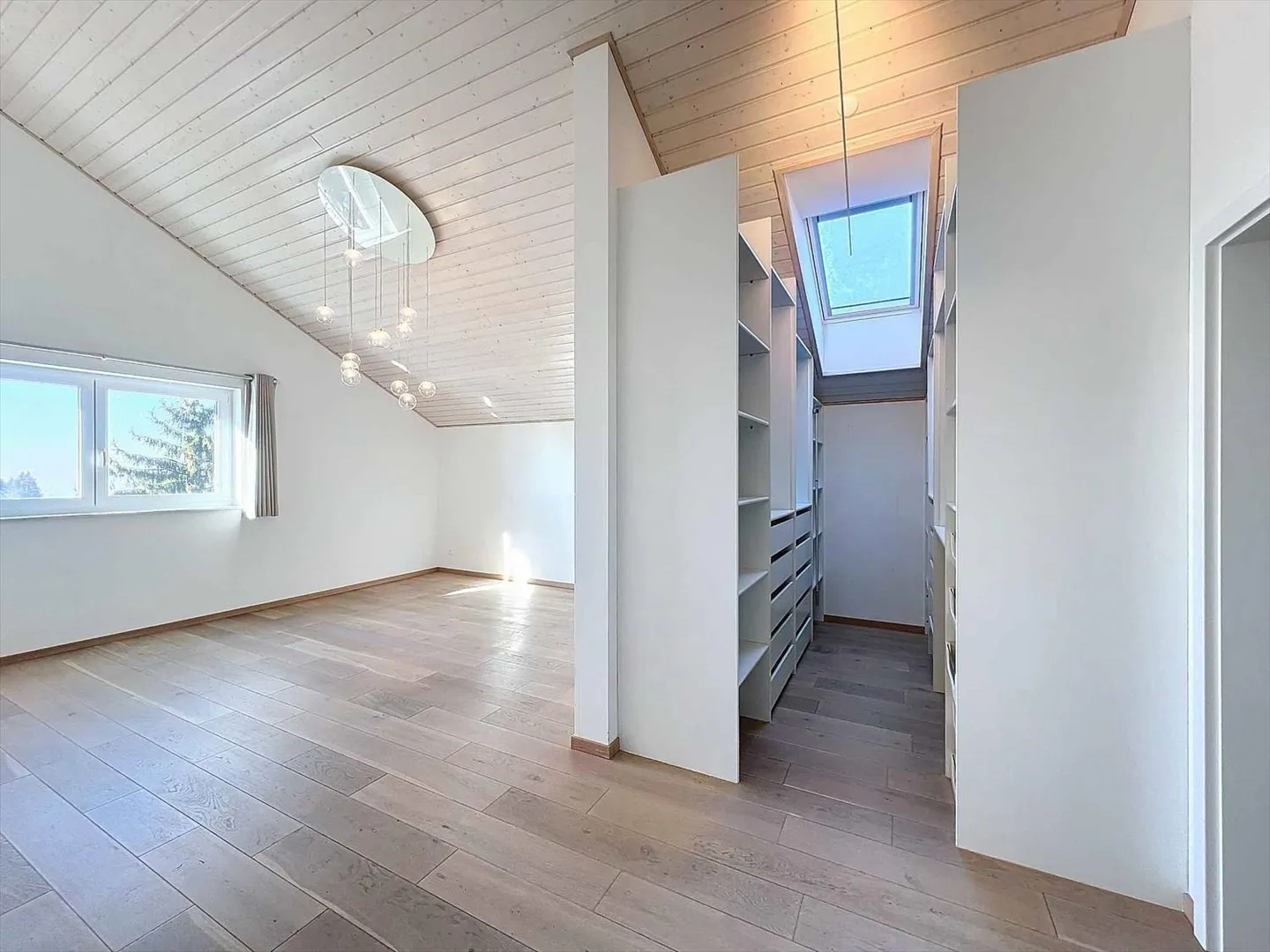 Architect-designed house with 9.5 rooms and a view of the lake and mountains! - Photo 7 of 13