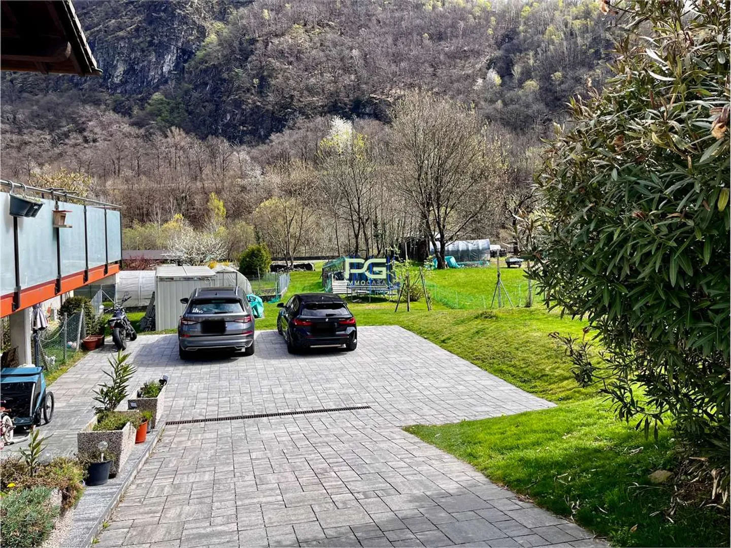 Bella casa bifamiliare a Roveredo GR - Foto 10 di 12