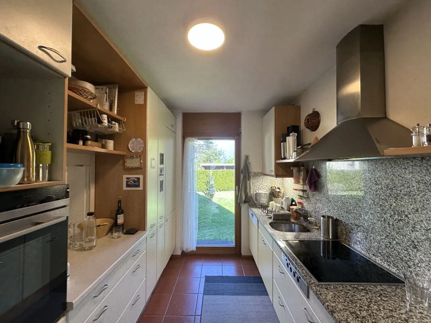 Sérénité et Style : Maison Élégante de 4,5 Pièces avec Grand Jardin - Photo 9 sur 13
