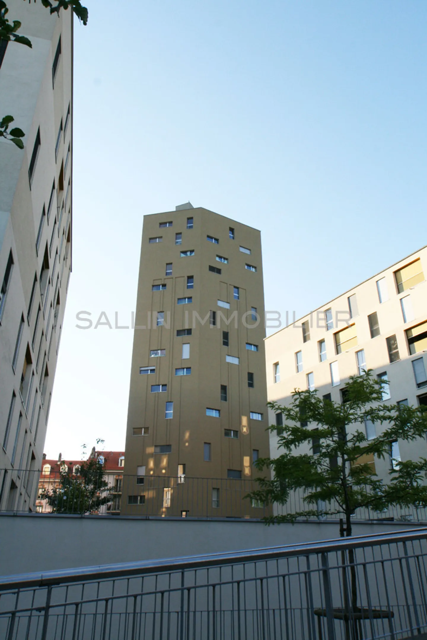 Loft al 15° piano con terrazza sul tetto e vista panoramica a 360° - Foto 1 di 9