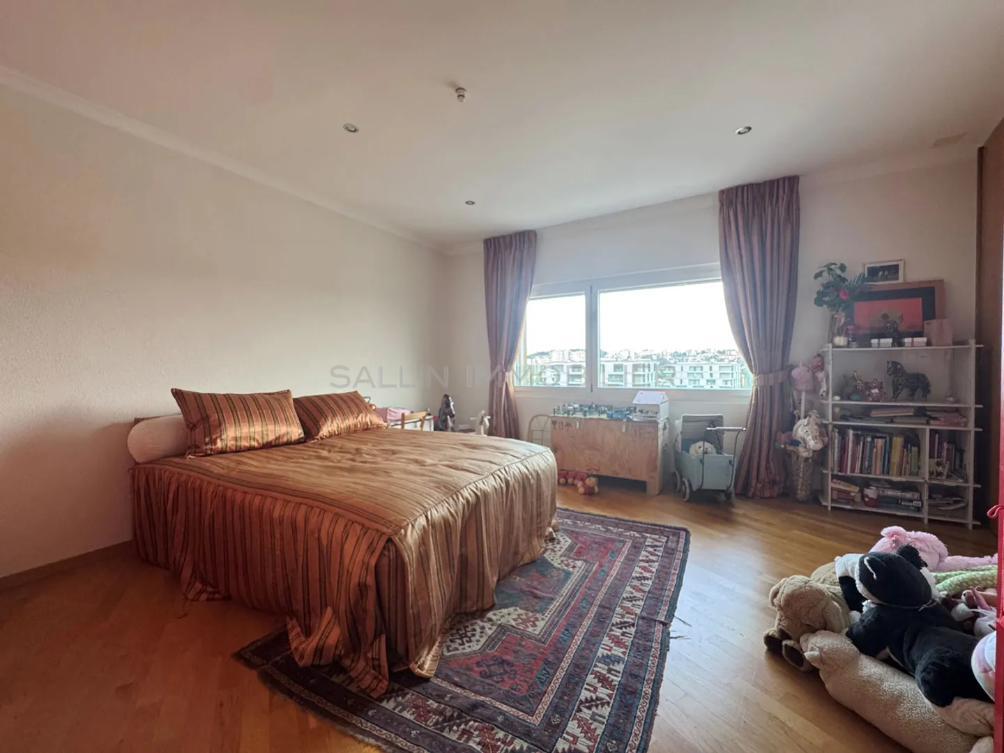 Loft al 15° piano con terrazza sul tetto e vista panoramica a 360° - Foto 6 di 9