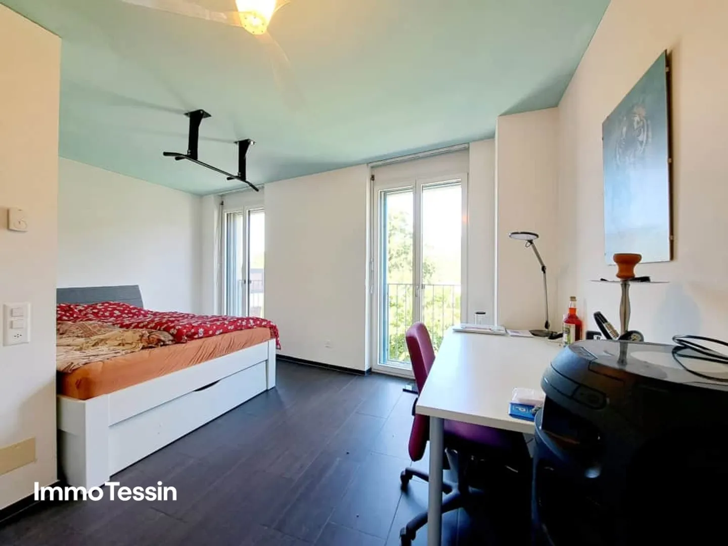 Villa architecte Minergie neuve et spacieuse avec jardin et vue dégagée dans un emplacement prisé près de Lugano - Photo 11 sur 13