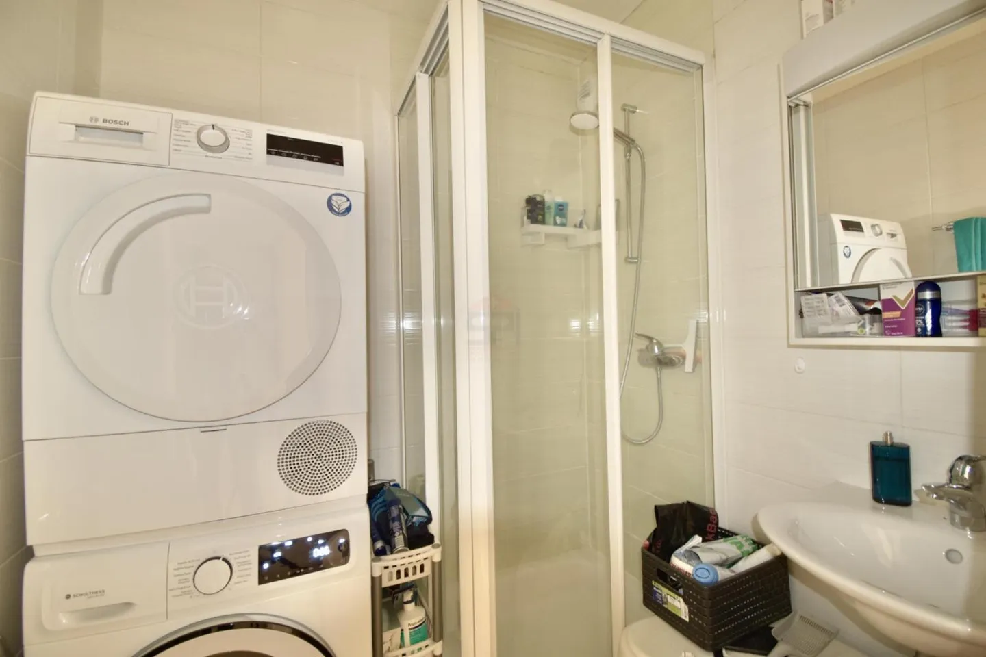 Spacious Duplex - Photo 10 of 11