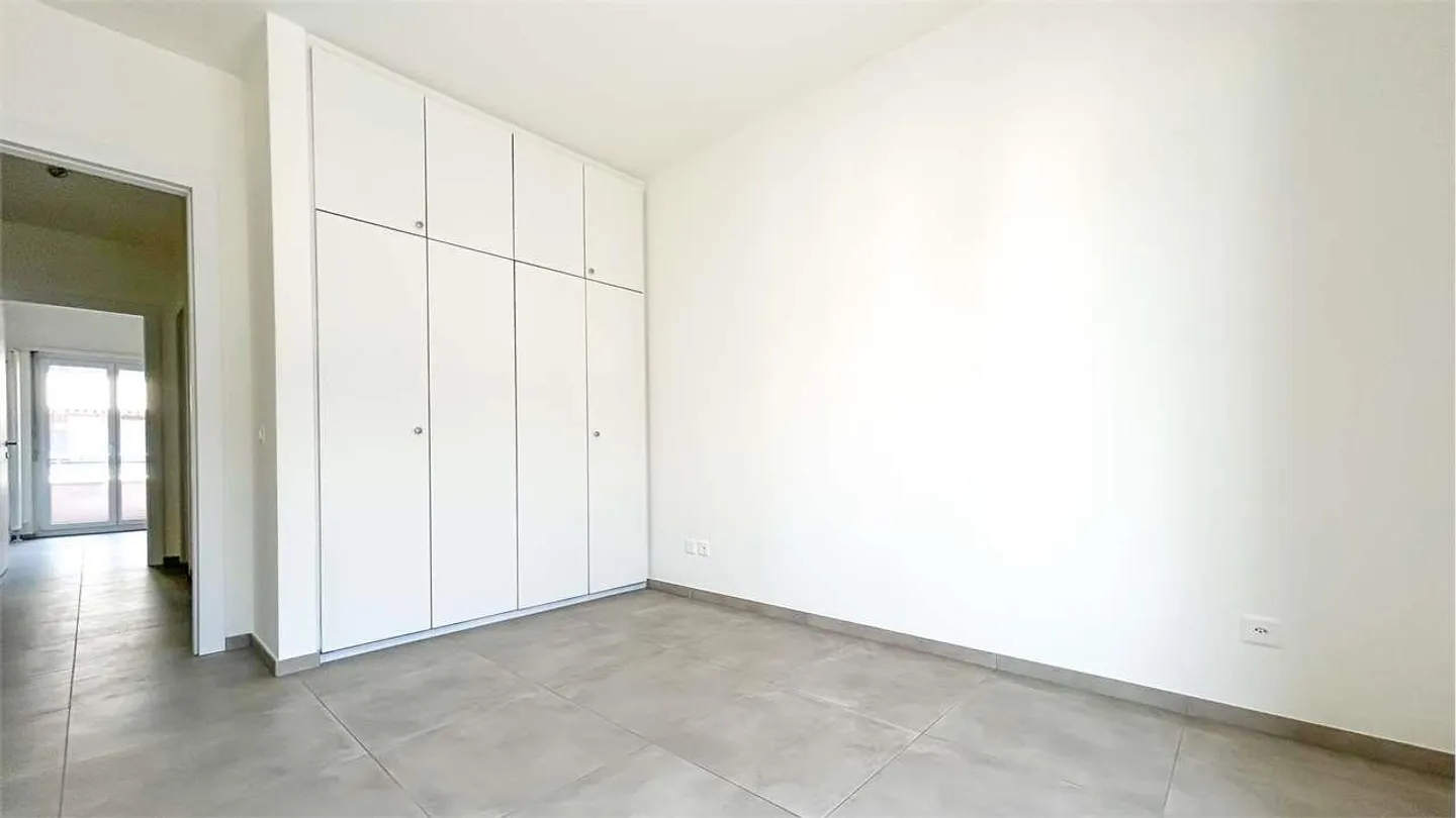 Spacious 3.5-room apartment in Cassarate - Photo 6 of 10