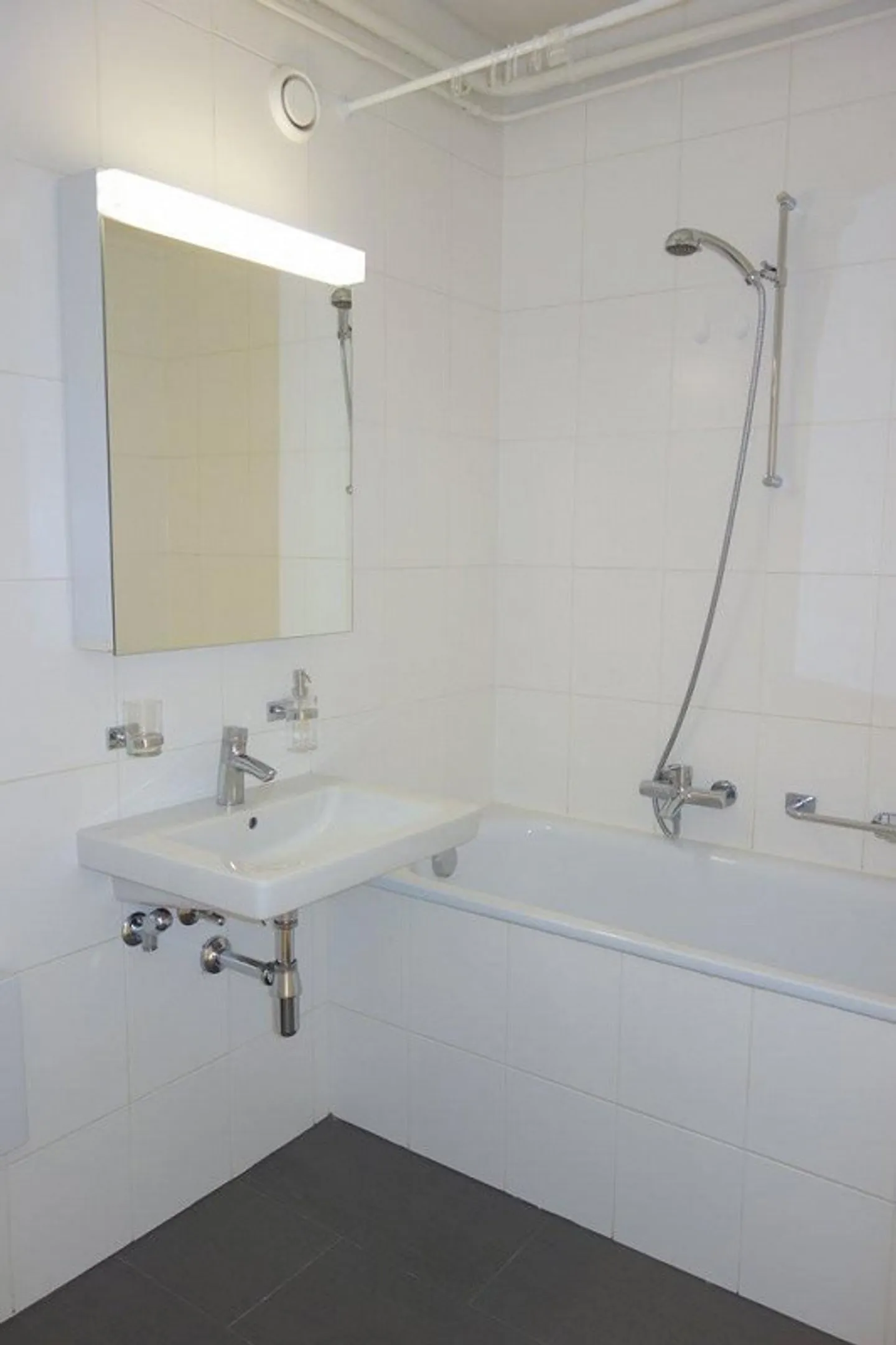 Appartement Moderne Près de Champel - Photo 6 sur 9