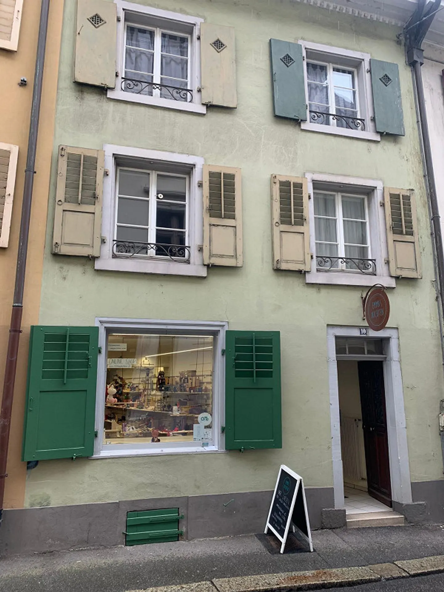 Beau magasin de détail avec vitrine au centre de Liestal - Photo 1 sur 6