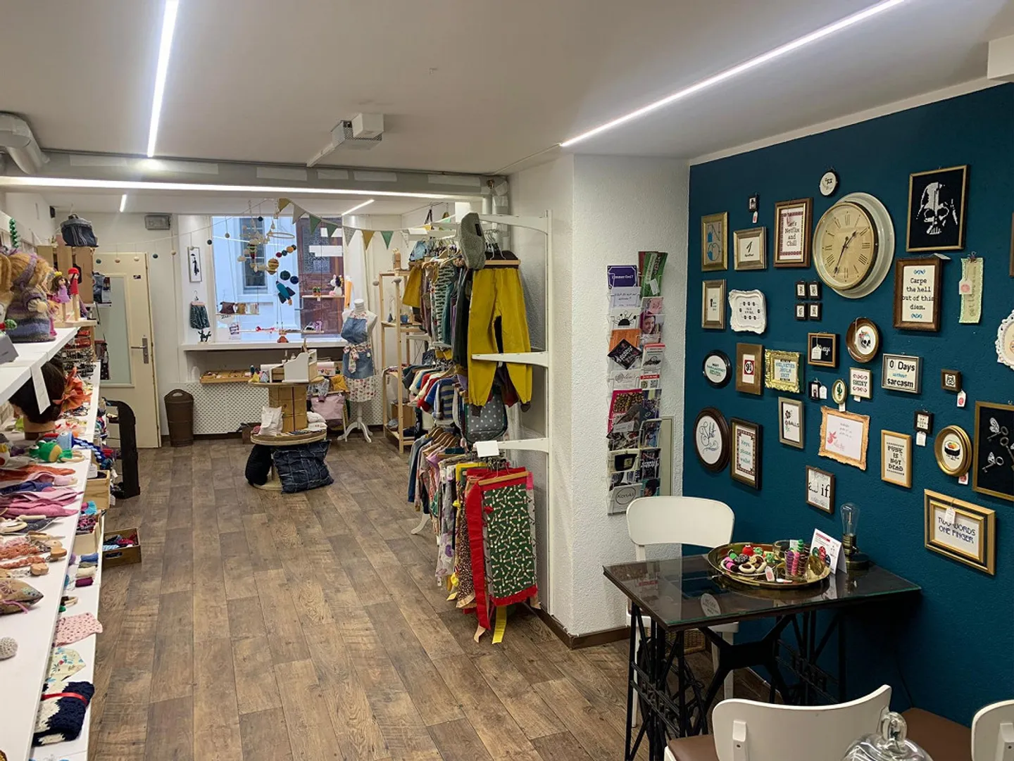 Beau magasin de détail avec vitrine au centre de Liestal - Photo 6 sur 6