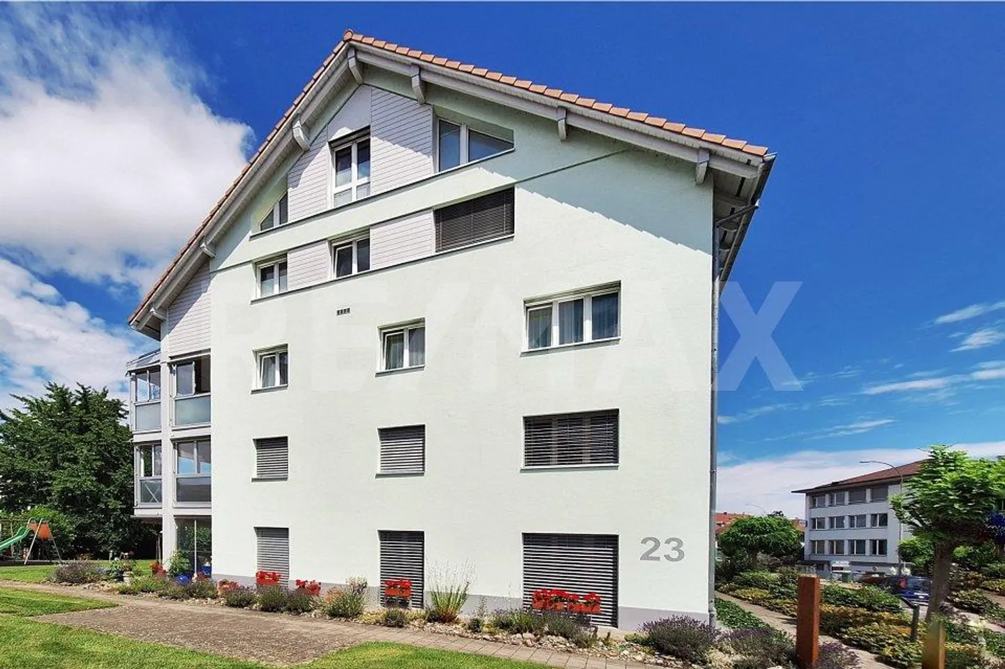 Central et lumineux : appartement 4½ avec jardin d'hiver - Photo 4 sur 13