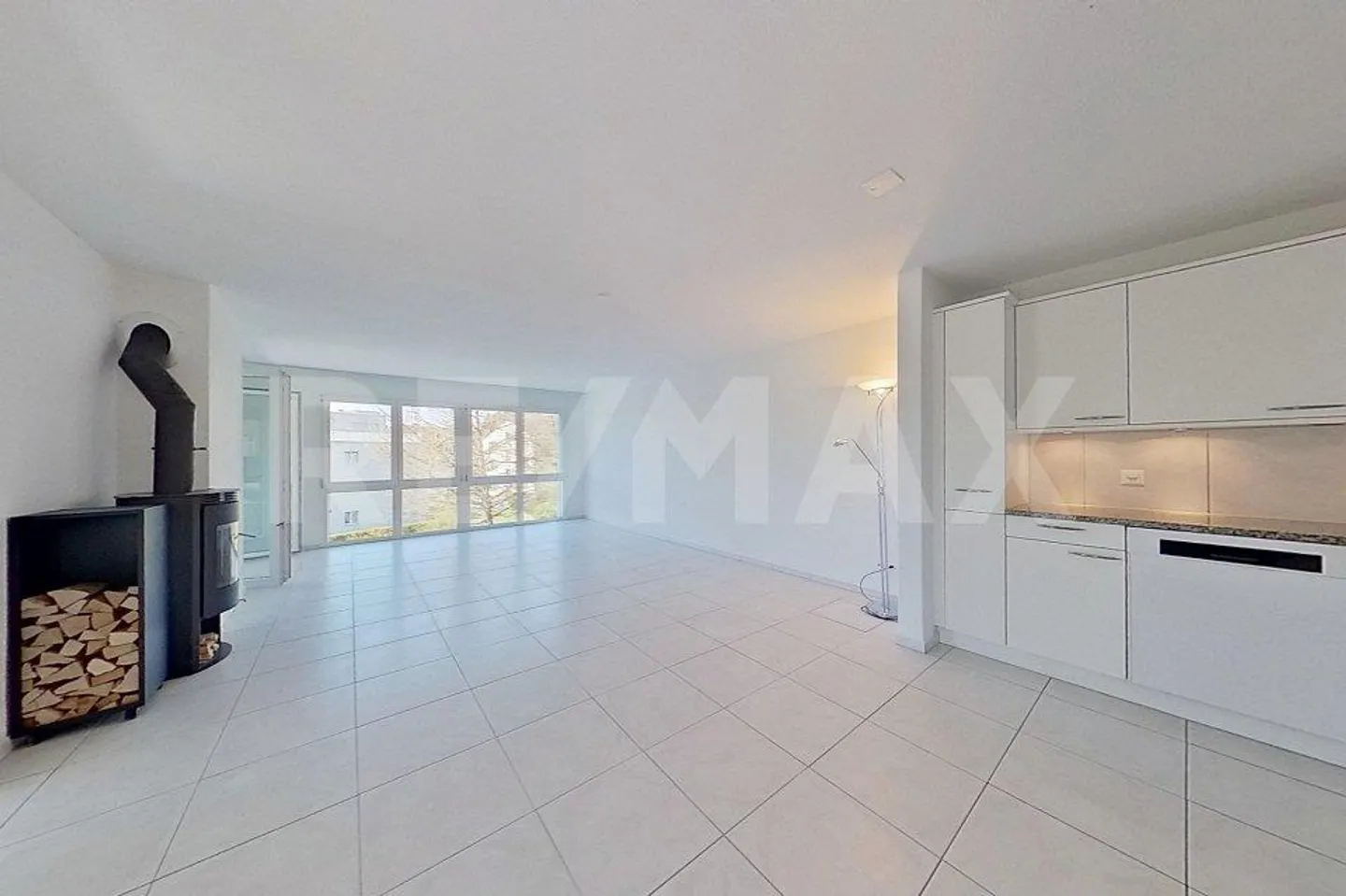 Central et lumineux : appartement 4½ avec jardin d'hiver - Photo 5 sur 13