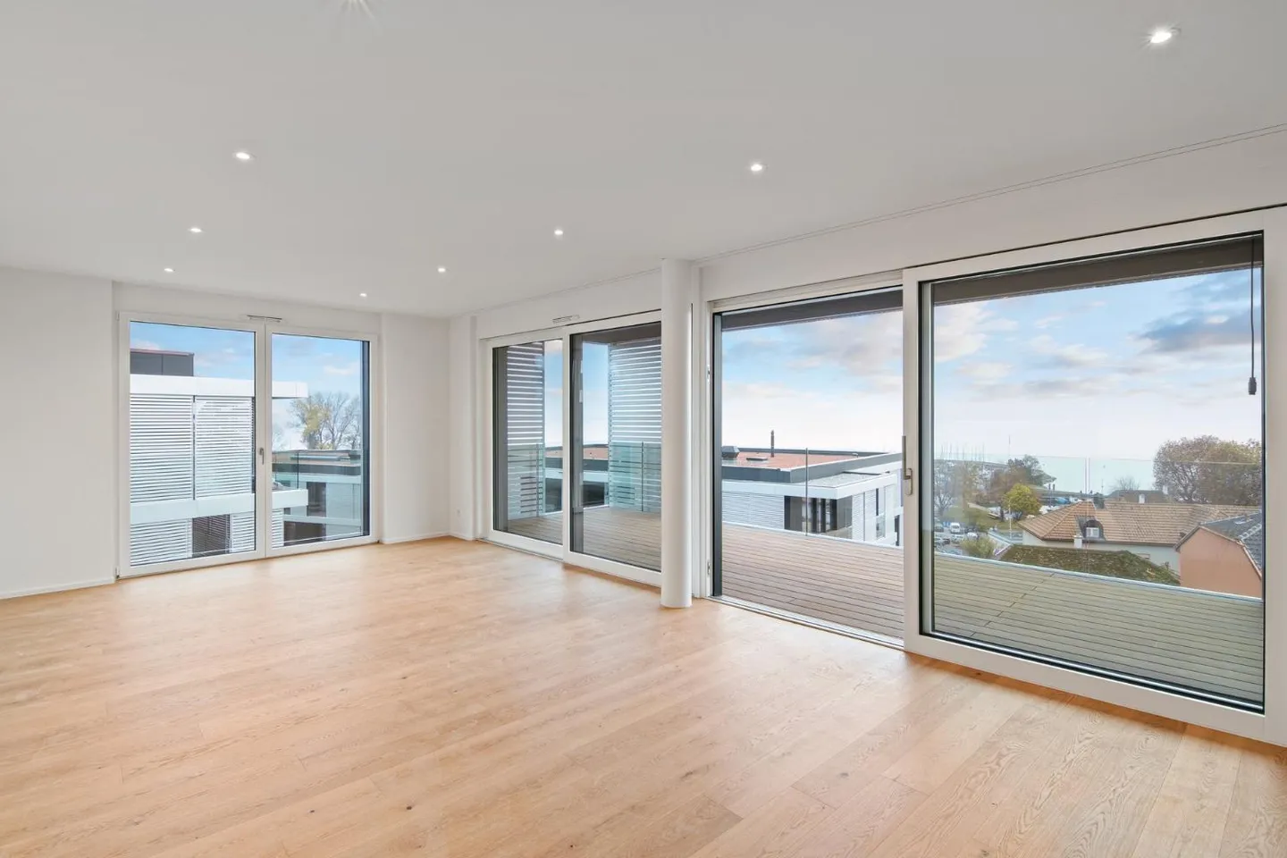 Appartement moderne avec vue sur le lac - Photo 2 sur 6