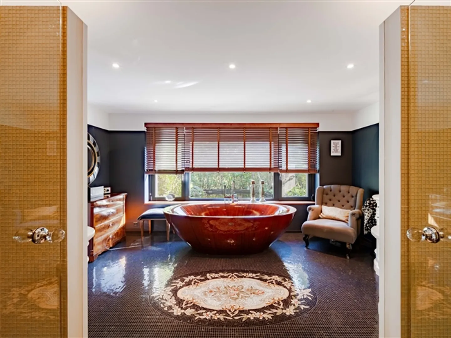 Space and Privacy Wonder with Special Style - Photo 10 of 20