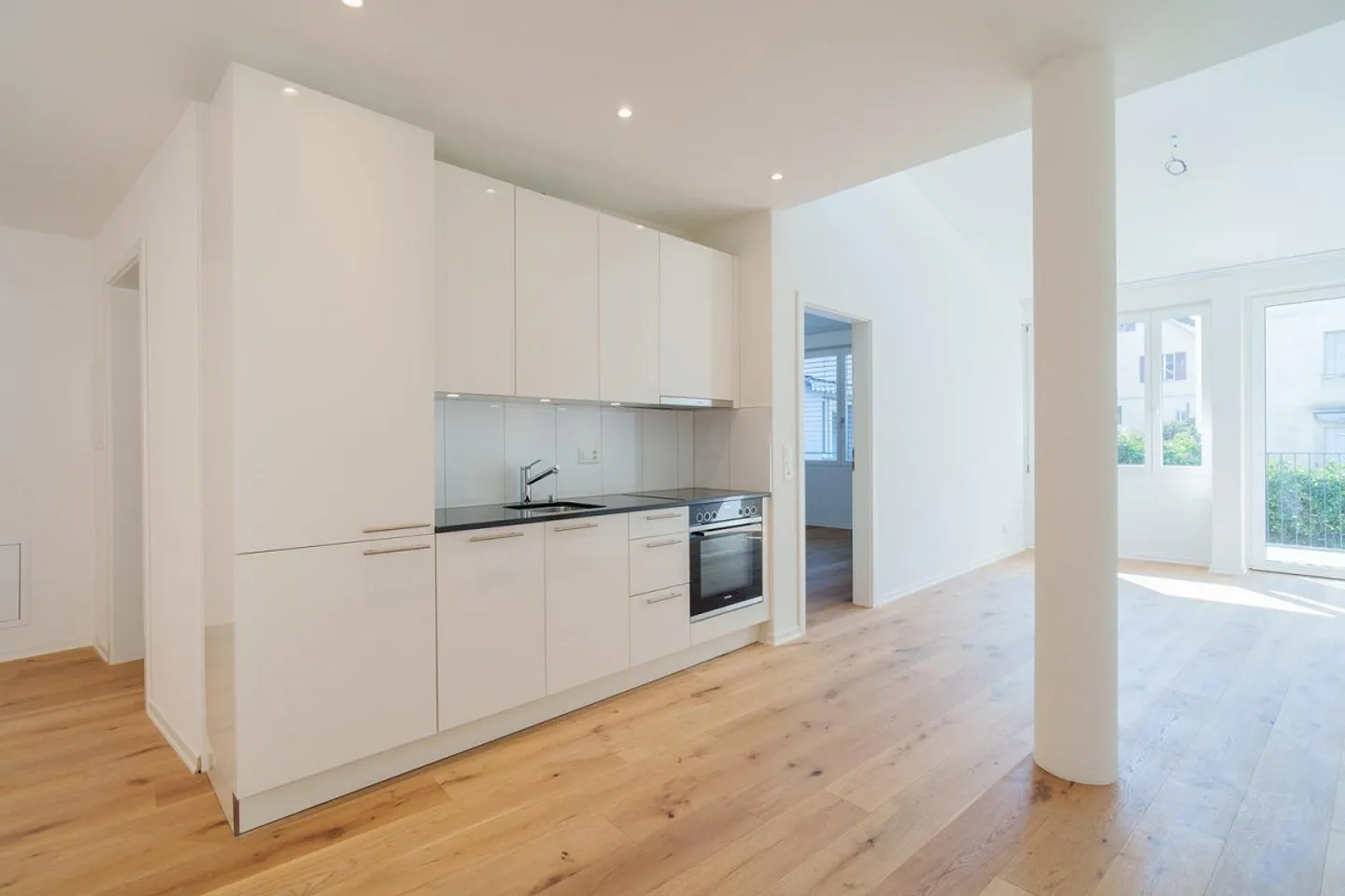 Appartement moderne et lumineux à louer, partiellement rénové ! - Photo 2 sur 9