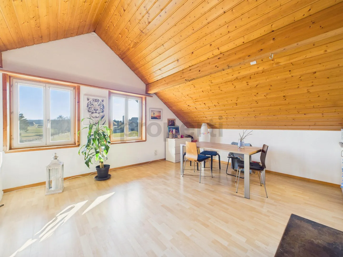 Helle 2.5-Zimmer-Wohnung mit Balkon - Foto 2 von 12