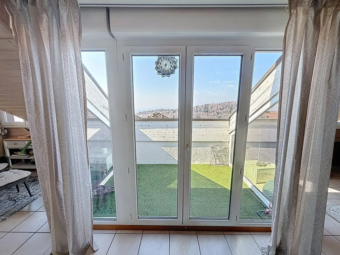 Appartement Familial avec Vue Lac - Photo 5 sur 13