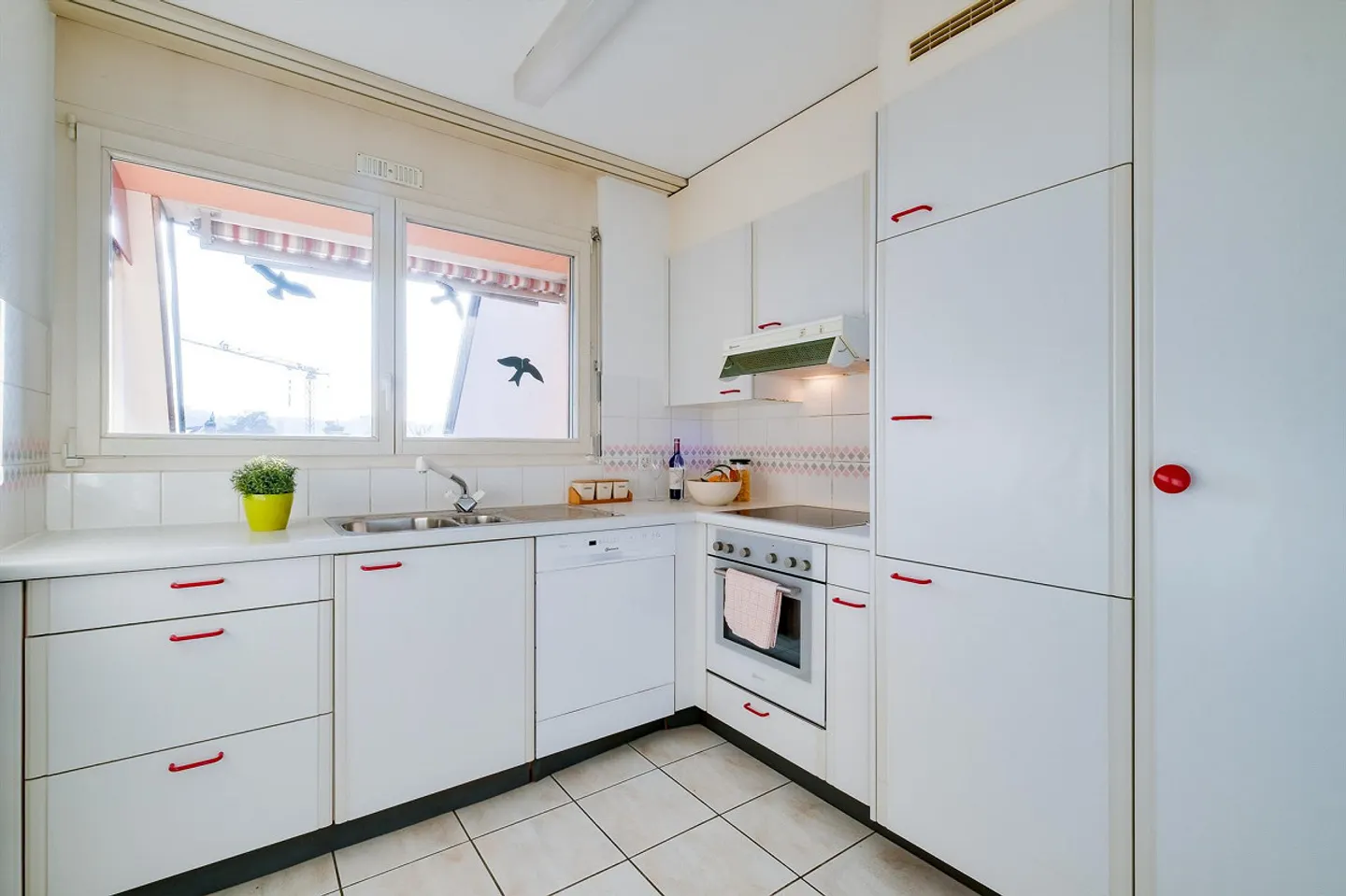 Family-Friendly Apartment in Allschwil - Photo 3 of 9