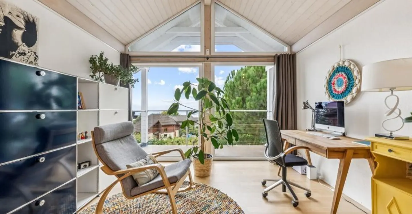 Exceptional property designed to last - Photo 5 of 10
