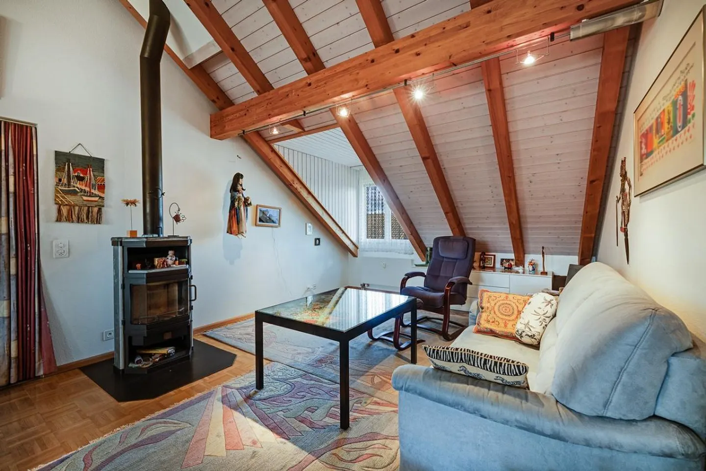 Charmant Appartement Sous Les Toits à Therwil - Photo 5 sur 25