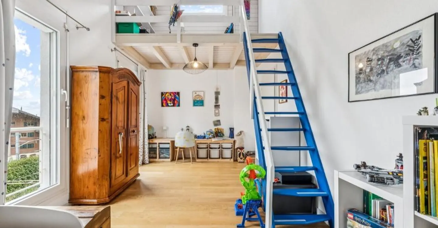 Exceptional property designed to last - Photo 6 of 10