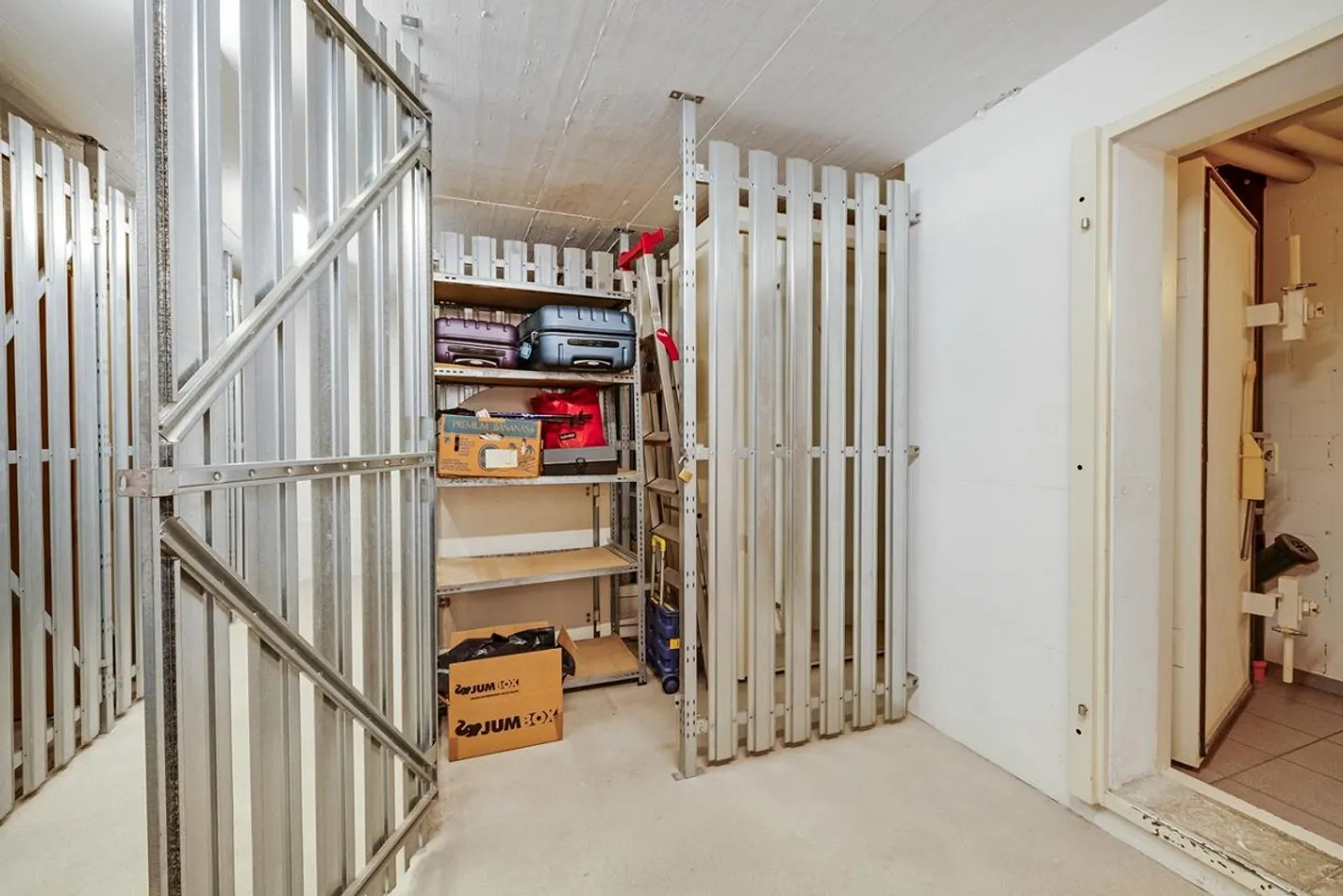 Charmant Appartement Sous Les Toits à Therwil - Photo 14 sur 25