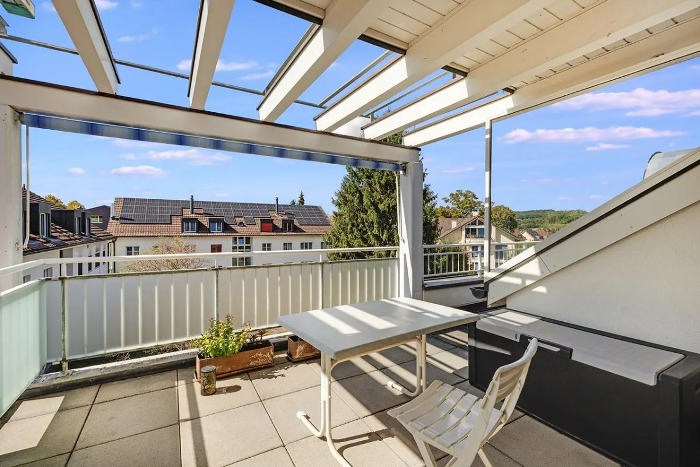 Charmant Appartement Sous Les Toits à Therwil - Photo 23 sur 25