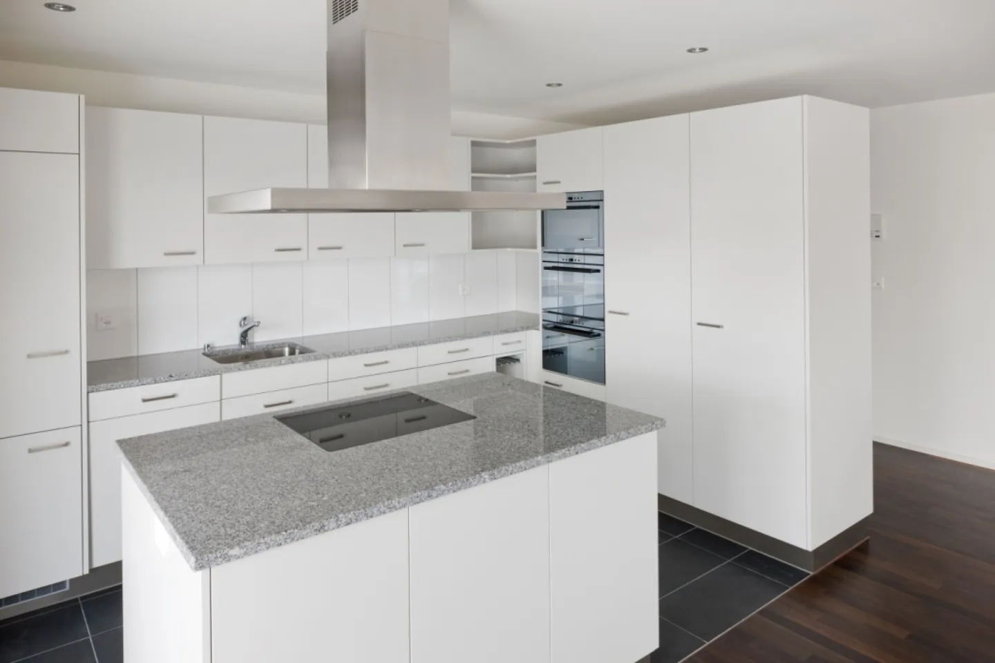 Appartamento attico di 4,5 stanze con terrazza di 36 m² e vista panoramica - Foto 2 di 12