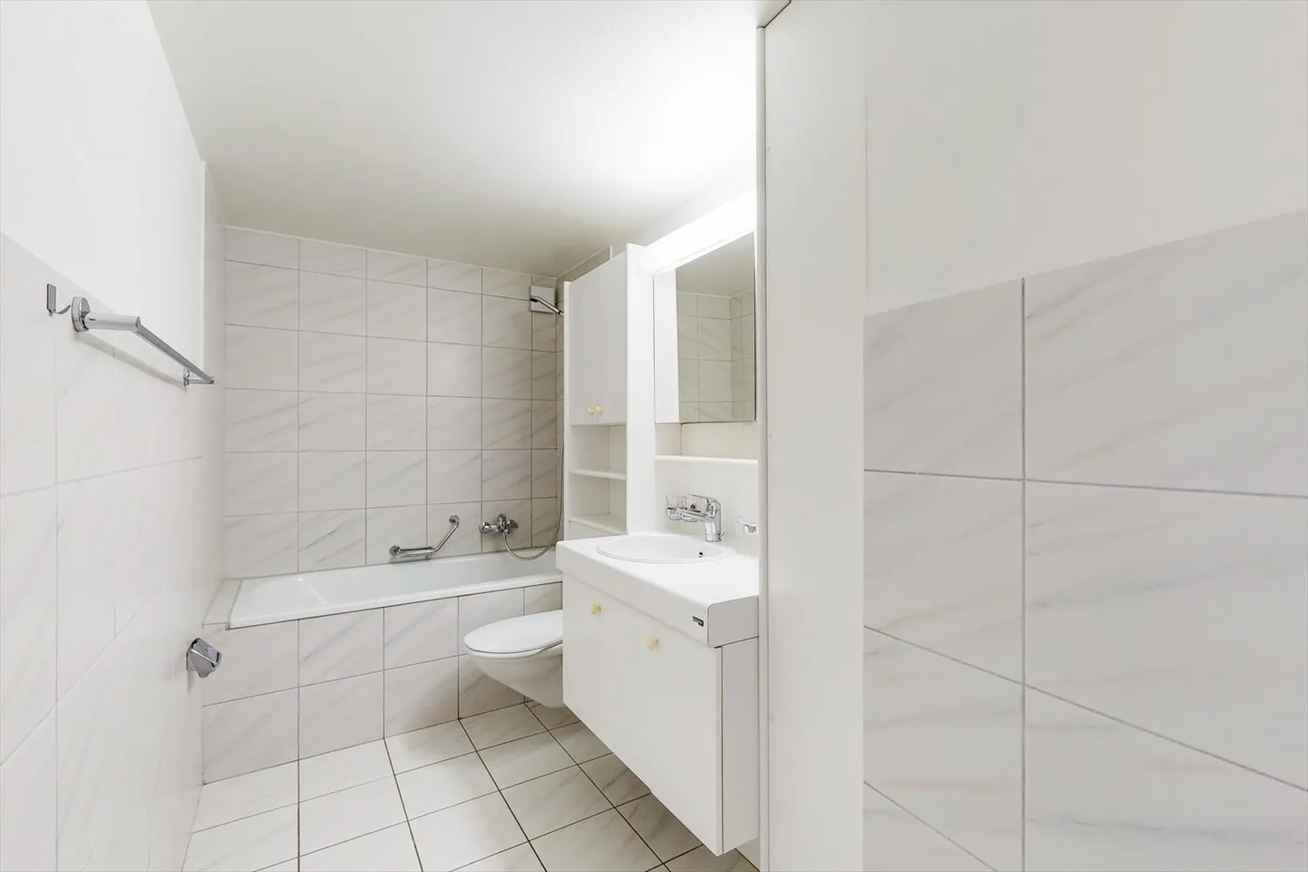 Spacious home with great potential - Photo 12 of 12