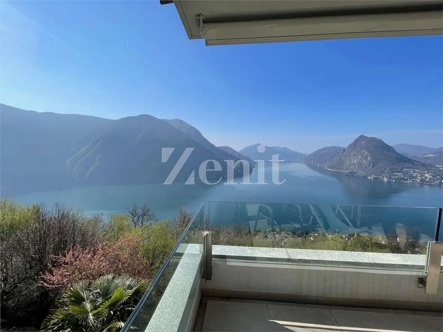 Nous louons un appartement avec vue sur le lac de Lugano - Photo 1 sur 11