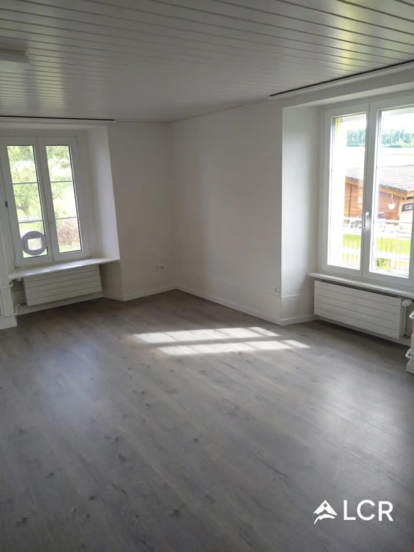 Bel appartement de 2.5p à Belmont/Yverdon - Photo 2 sur 12