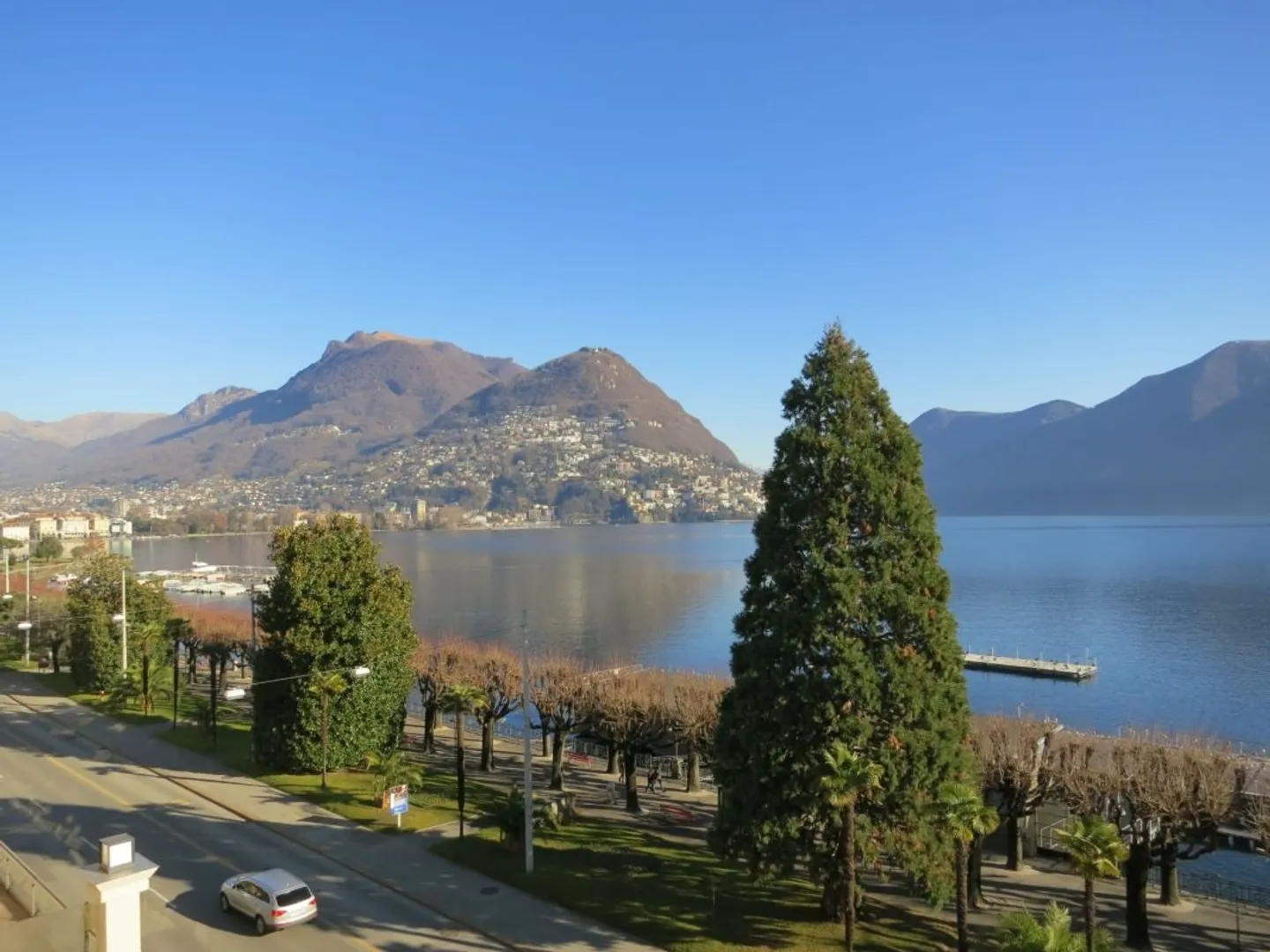 Appartamento di lusso in prima linea sul Lago di Lugano - Foto 3 di 3