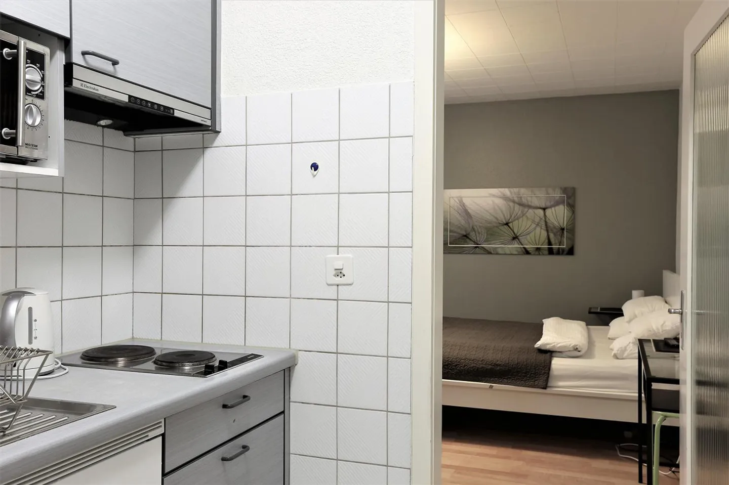 Moderno appartamento arredato tra Wettsteinplatz e Roche - Foto 2 di 10