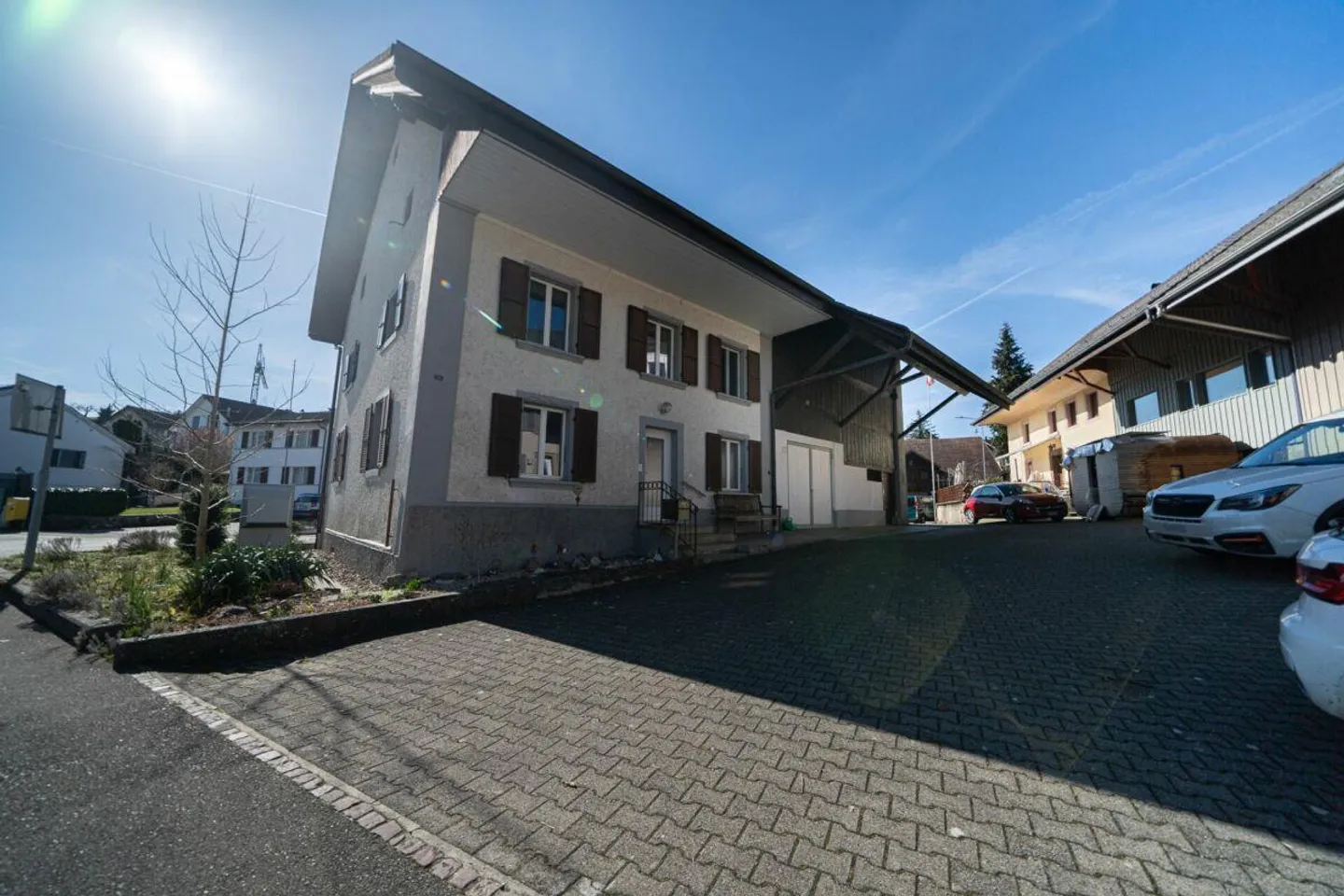Ferme charmante avec grange, garage et cave voûtée - Photo 1 sur 13