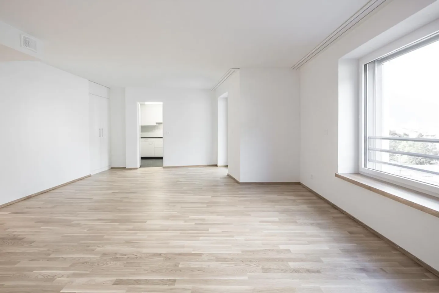 Modern, family-friendly 4.5 room apartment - Photo 3 of 13