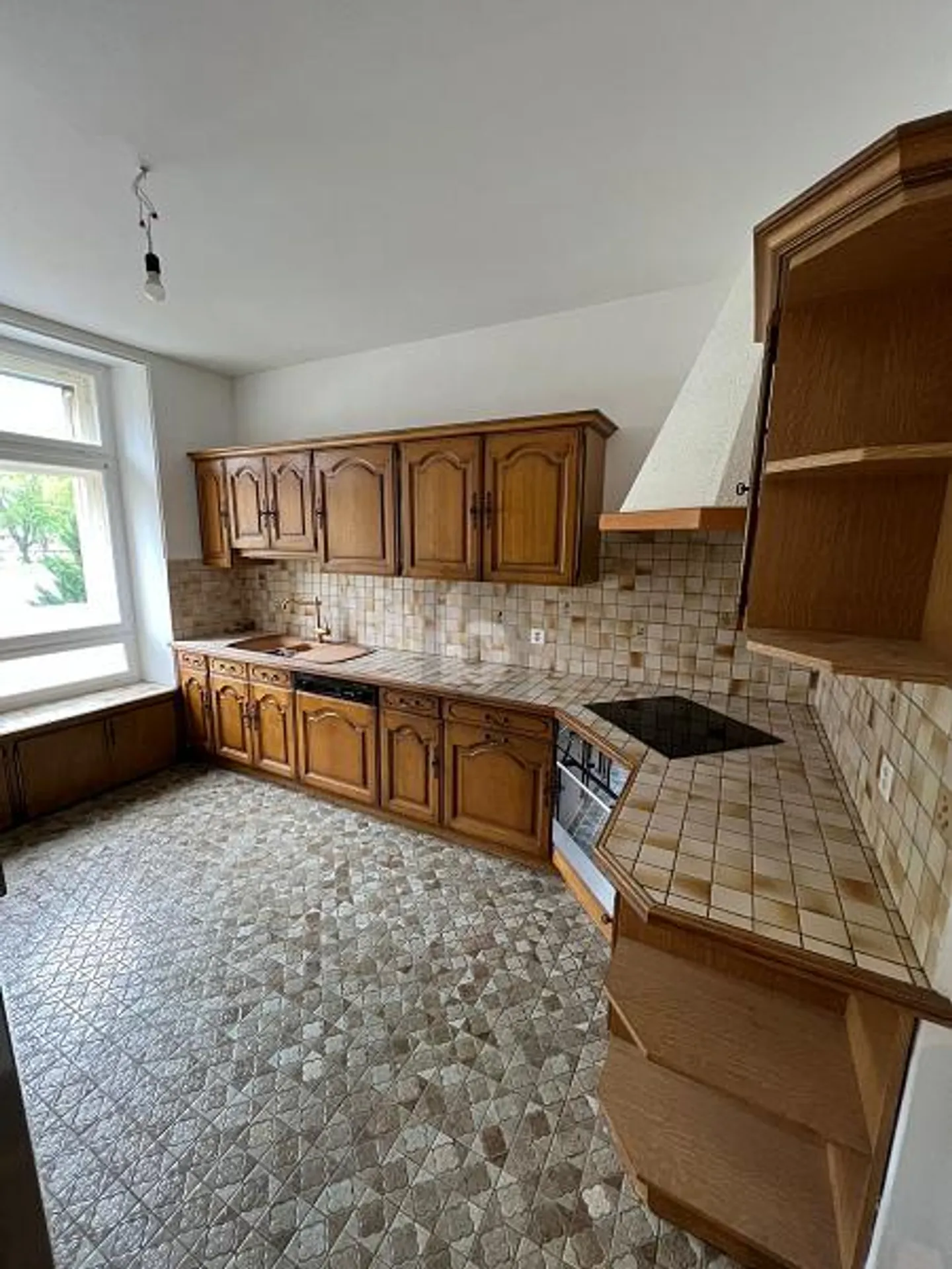 CHARMING AND QUIET - Photo 5 of 6