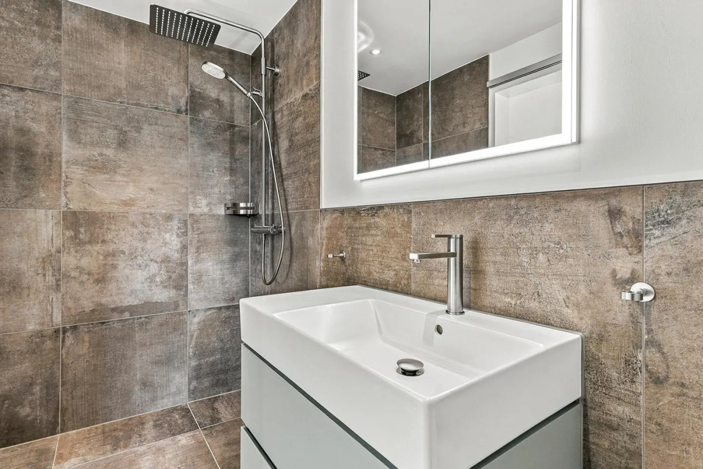 Exclusive, newly created 3½-room penthouse apartment in Oberägeri - Photo 16 of 20