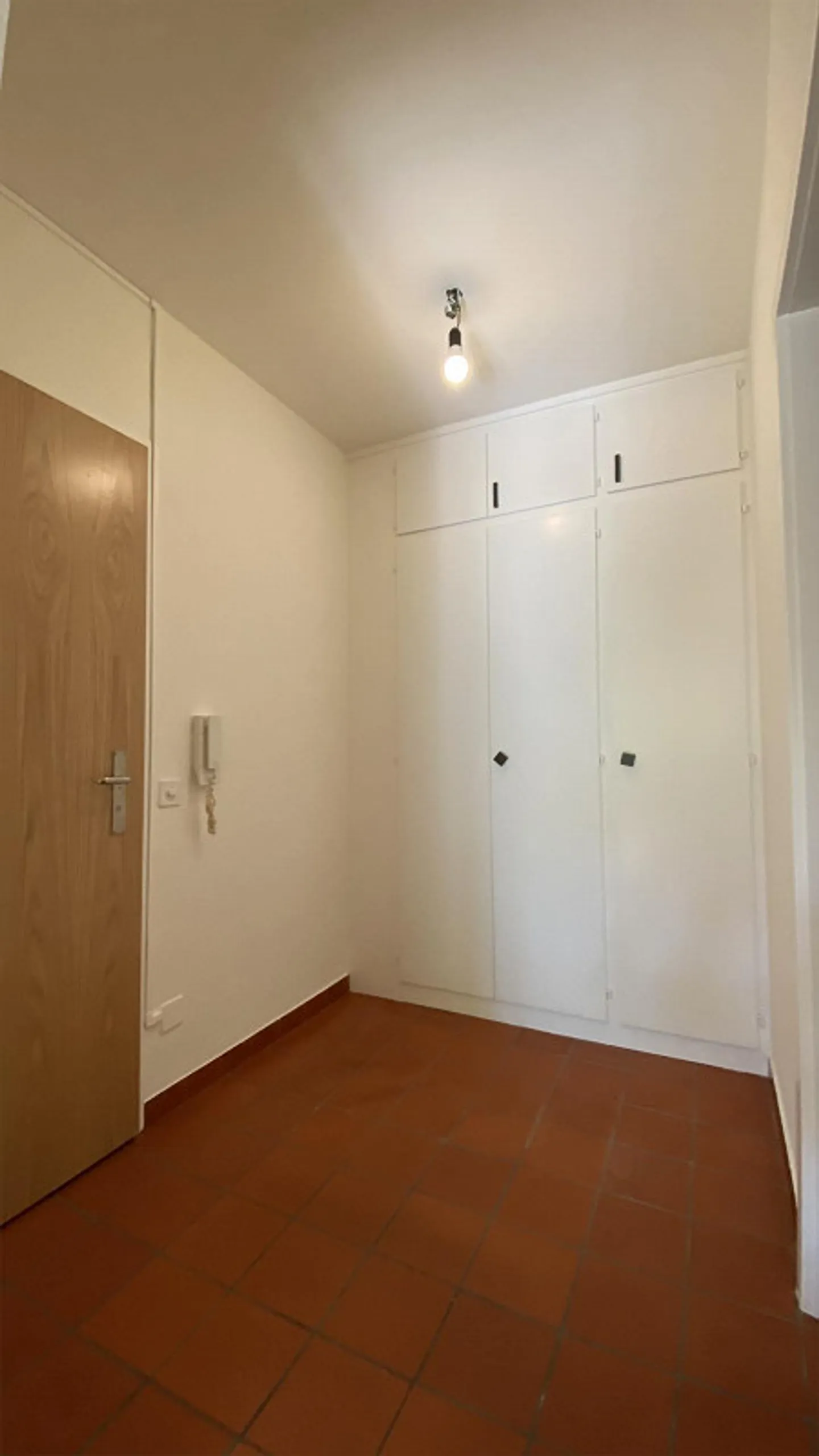 Charmante Einzimmerwohnung im Iselin Quartier - Foto 2 von 7