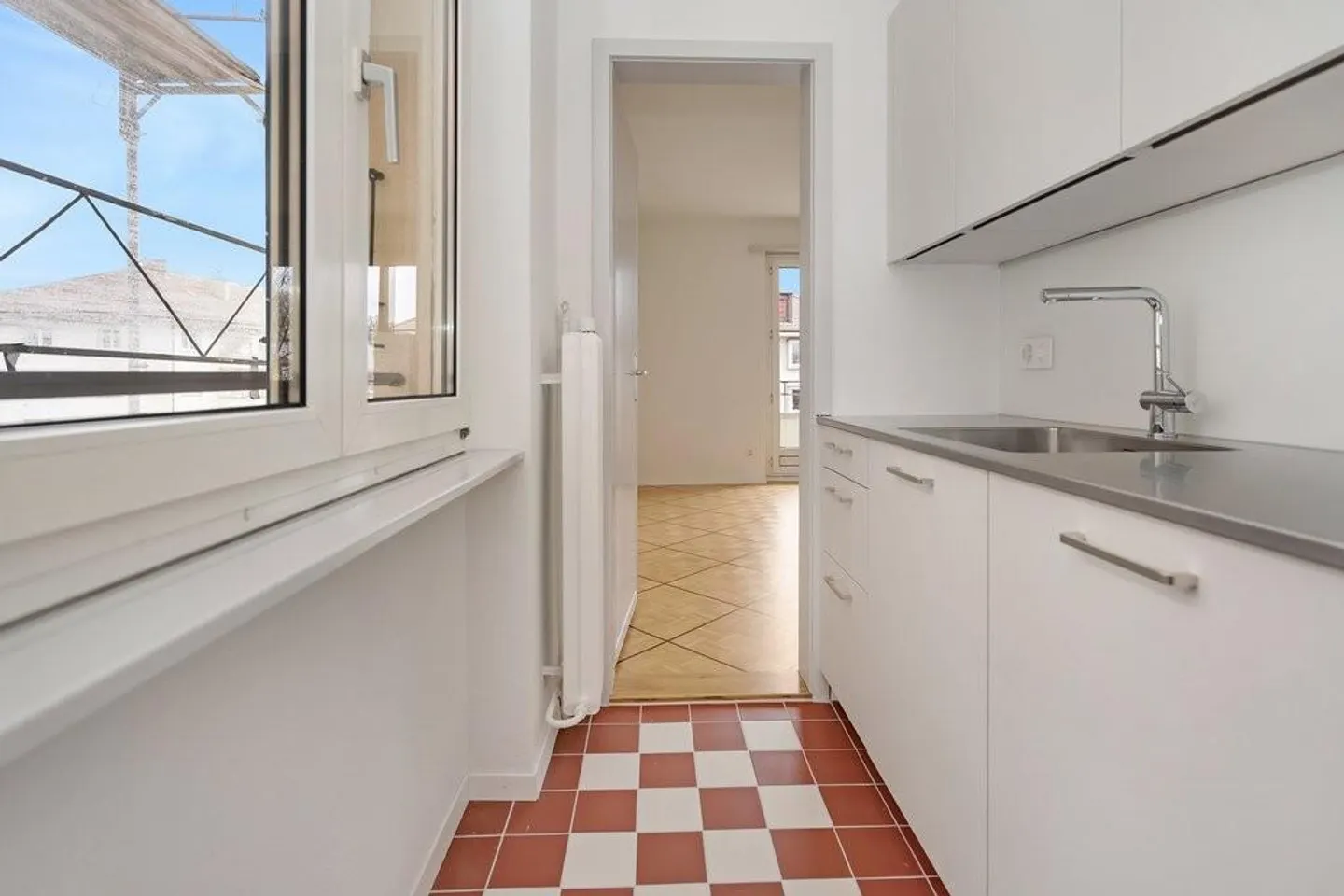 Sanierte Wohnung mit Balkon - Foto 4 von 8
