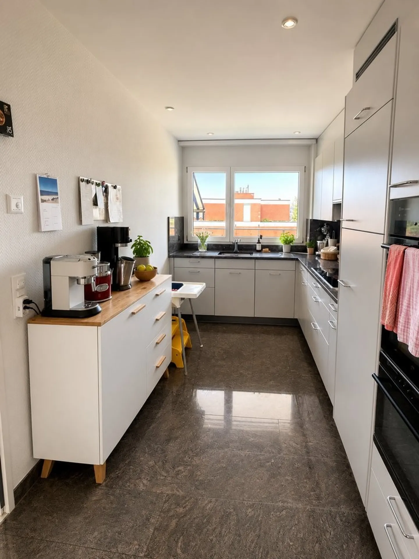 Appartamento moderno di 3,5 locali in posizione tranquilla a Zurigo-Höngg - Foto 3 di 7