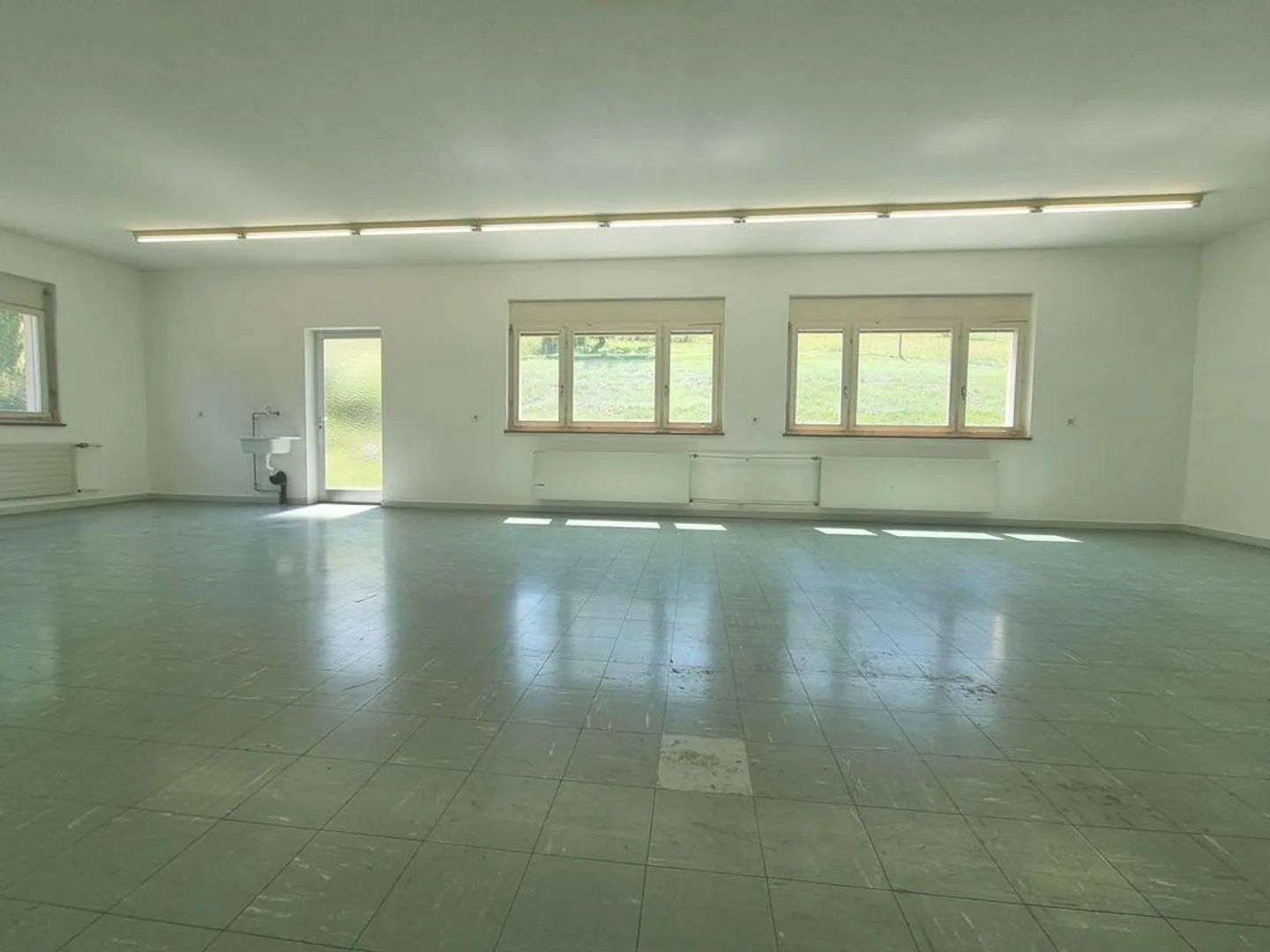 Espace commercial 188 m2 - Photo 3 sur 7