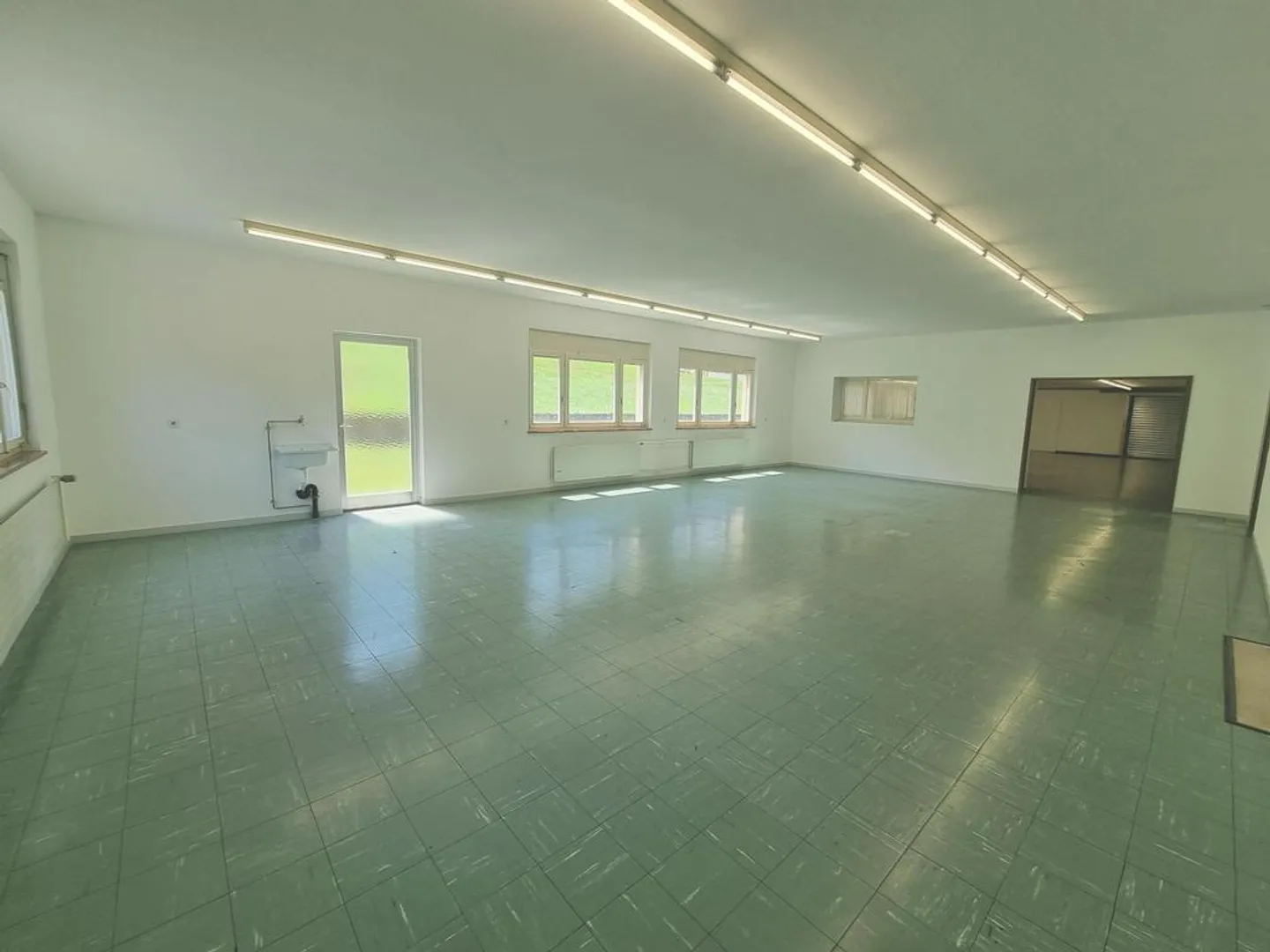 Espace commercial 188 m2 - Photo 1 sur 7
