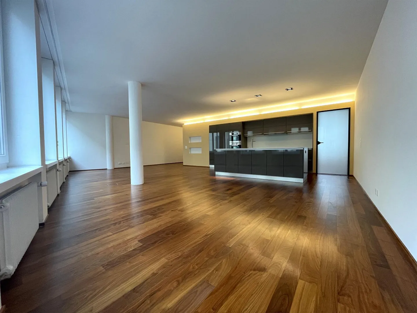 Modern Loft Apartment in the Heart of Lucerne's Old Town - Photo 3 of 5