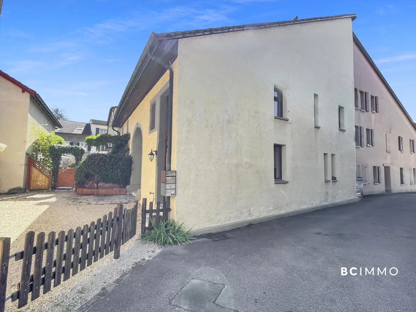 Casa di villaggio - Foto 2 di 11