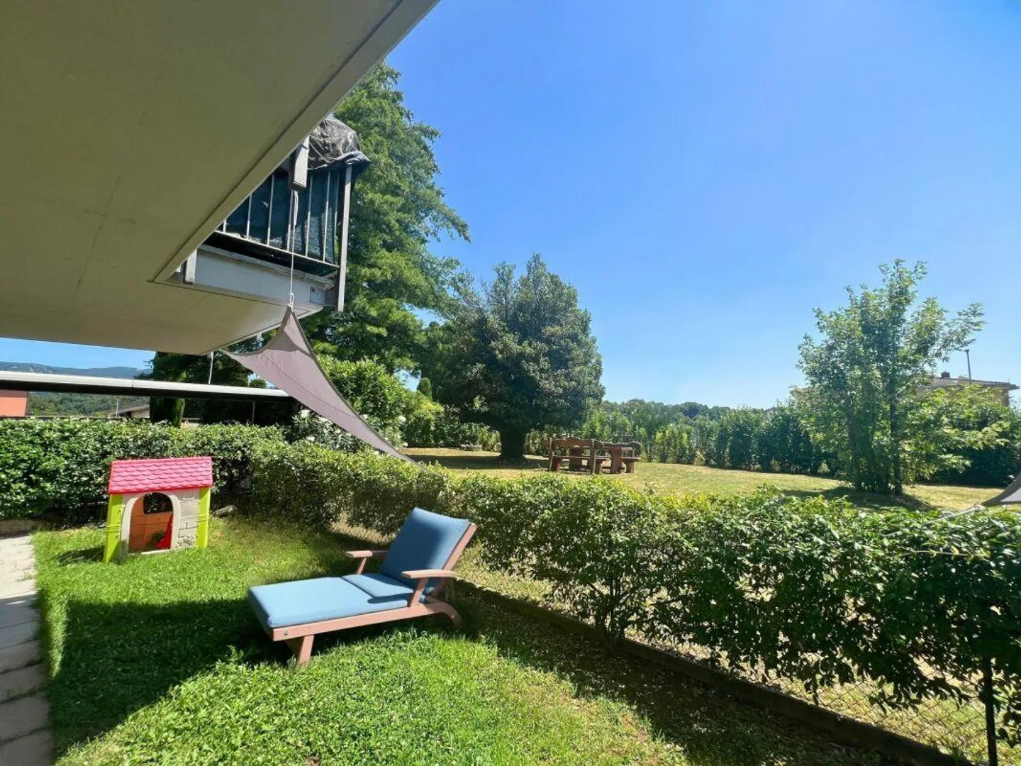 Modernes Apartment mit Garten - Foto 4 von 9