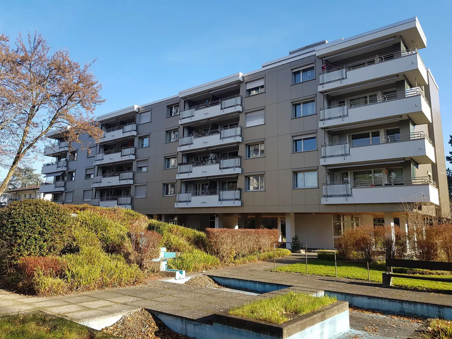 Charming 4-Room Apartment - Photo 1 of 9