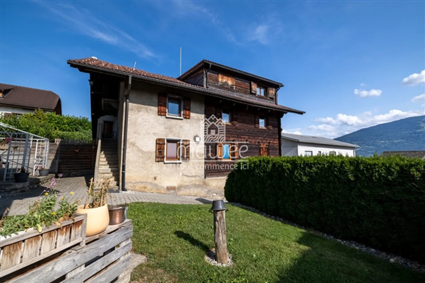 Semi-Detached Chalet with Outbuilding and Great Potential in Granois - Photo 1 of 14