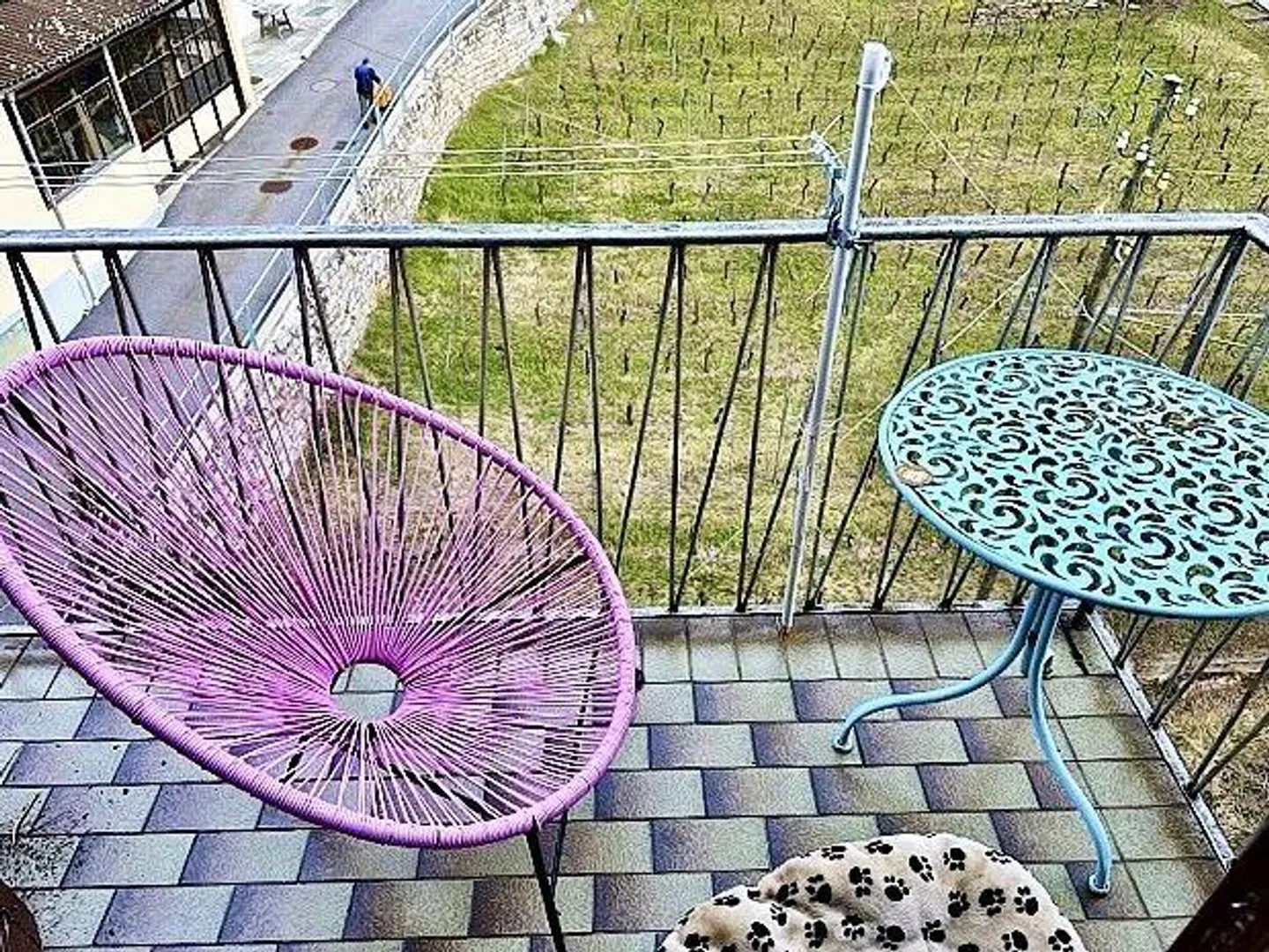 Appartement sous les combles de 3 1/2 pièces dans un emplacement très calme et ensoleillé avec vue - Photo 10 sur 23