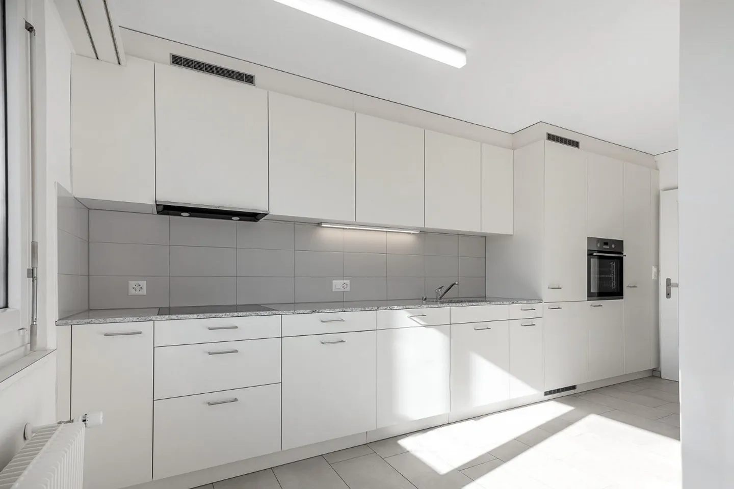 Charming 4-Room Apartment - Photo 7 of 9